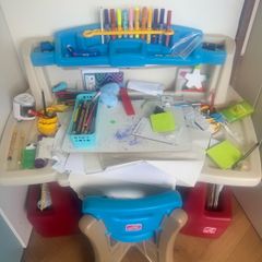 kids art table