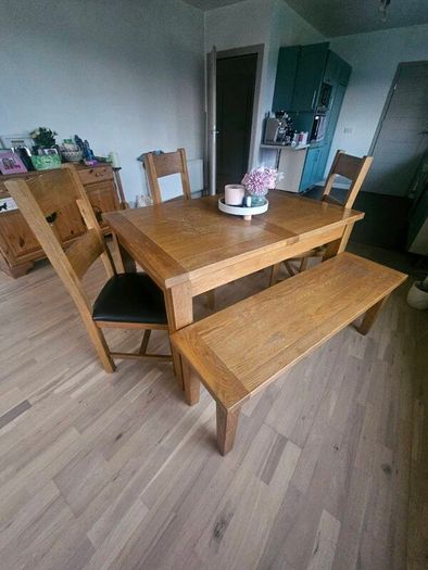Kitchen table & chairs