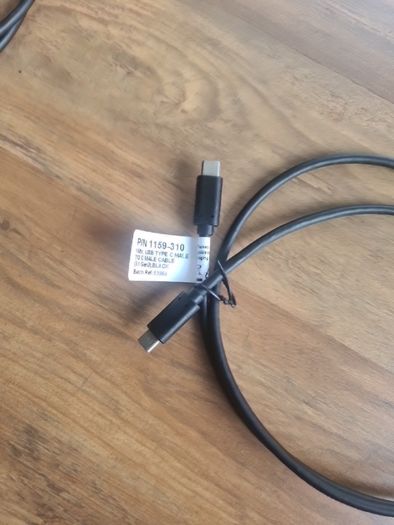 Usb-c to Usb-c (3.1 gen2) cable suitable for docking station connections