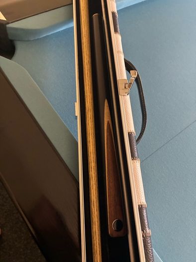 A&R custom cue