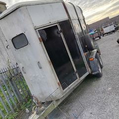 horse box Ivor Williams needs minor tlc