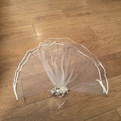 Communion veil with slide attachment
