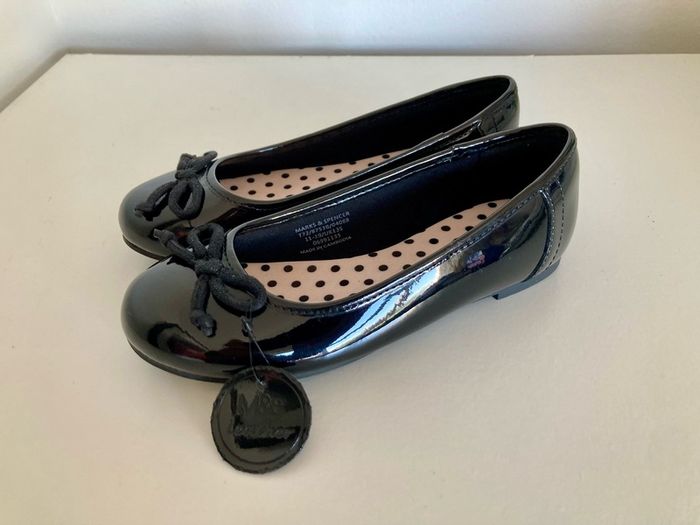 M&S Girls school shoes uk13, new