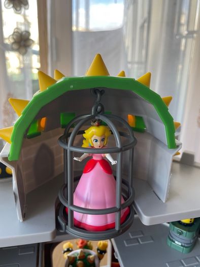 Super Mario Deluxe Bowser's Castle Playset