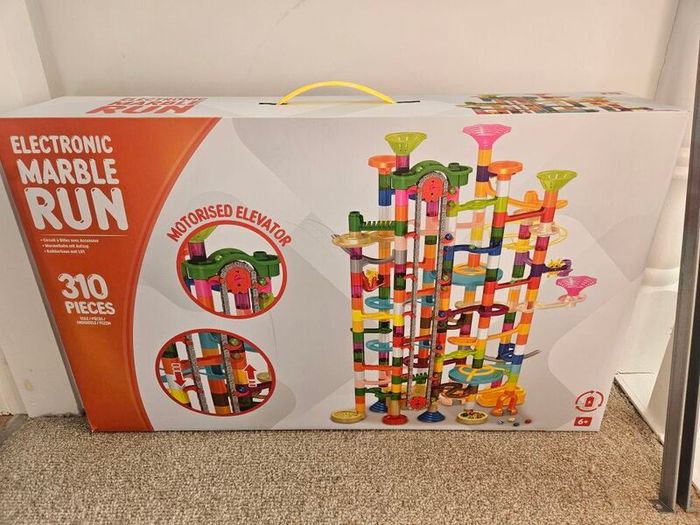 Electronic Marble Run