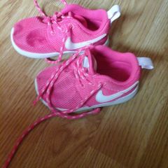 Nike girls shoes