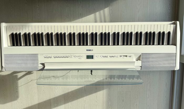 Yamaha P525 Digital Piano