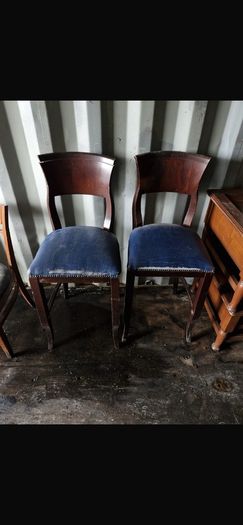 free pub hotel furniture