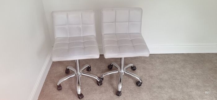 Beauty chairs