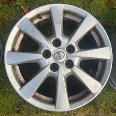 toyota avensis alloys