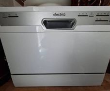 Counter top dishwasher