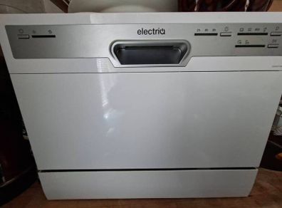 Counter top dishwasher