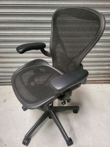 Herman Miller Aeron Posture Fit. Mint Condition.  Fully Loaded