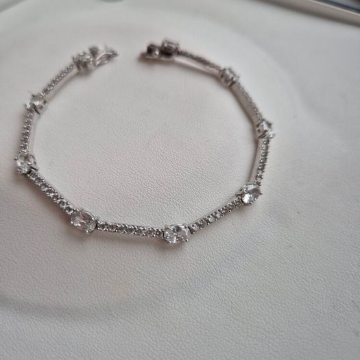 Bracelet sterling silver 925 clear stone size 19cm very good condition
