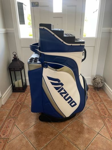 Mizuno Fitting Centre Extra Large Display Wheeled Golf Bag - Man Cave, Home Sim
