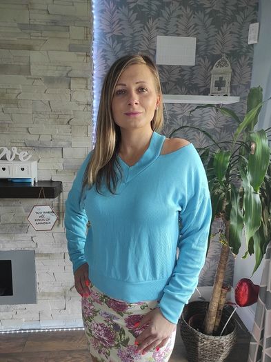 open shoulder blouse