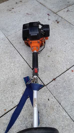 petrol strimmer