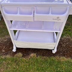Baby changing table, with bath.