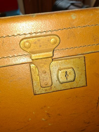 Vintage Hard Travel Suitcase, 1940s to 1950s, featuring a rigid textured brown exterior, metal corner guards, and a molded carry handle, Measurements are in the photo's, Postage Available or Collection