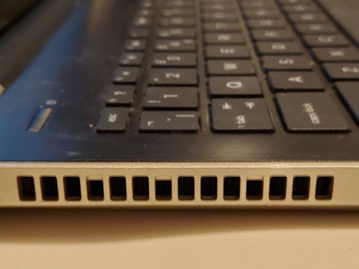 HP 15.6 inch Laptop Model 15-bw066sa, 4GB Ram, 1 Terrabyte HDD, Windows 10 Home, AMD A6-9220 Radeon R4, 5 Compute Cores 2C+3G 2.5GHz