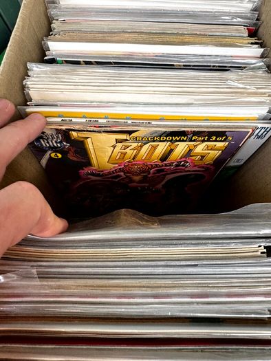 Marvel, DC & Indie Medium Comic Box w 180 comics for Sale