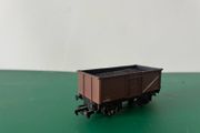 Mainline 37424 OO Gauge Hopper.