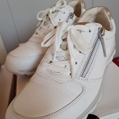 trainers......rolling soft ecco brand