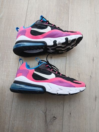 Nike 270