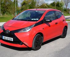 2016 Toyota Aygo x-play 1.0L