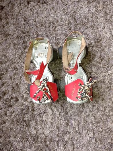 vintage flyer roller skates