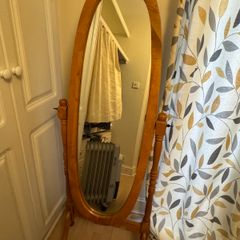 Standing mirror