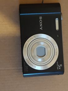Sony Cyber-shot, Model DSC-W800, 20.1 Megapixels, 5 x optical Zoom, Battery Charged, Tested Fine, No Memory Card, Excellent Cosmetic Condition and working great