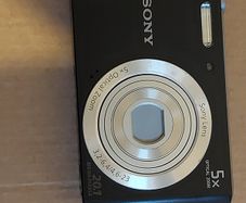 Sony Cyber-shot, Model DSC-W800, 20.1 Megapixels, 5 x optical Zoom, Battery Charged, Tested Fine, No Memory Card, Excellent Cosmetic Condition and working great