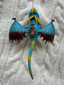 Spin Master Dreamworks How To Train Your Dragon Stormfly USed His wings are a bit too