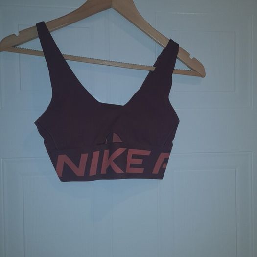 Nike pro sports bra