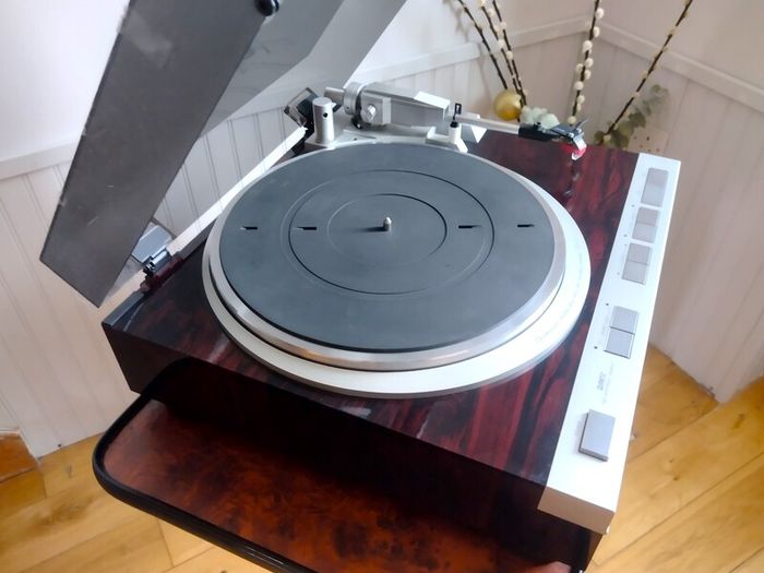 Hi End Denon DP-47F. Hi Performance Turntable from Golden Era! Original Japan, Rare to find! MC Cartridge. Excellent cond.