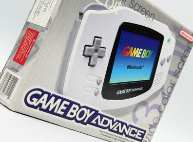 Nintendo Game Boy Advance in White - Boxed and Beautiful