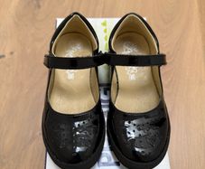 Primigi black patent school shoes size 10 EU28