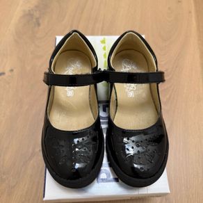 Primigi black patent school shoes size 10 EU28