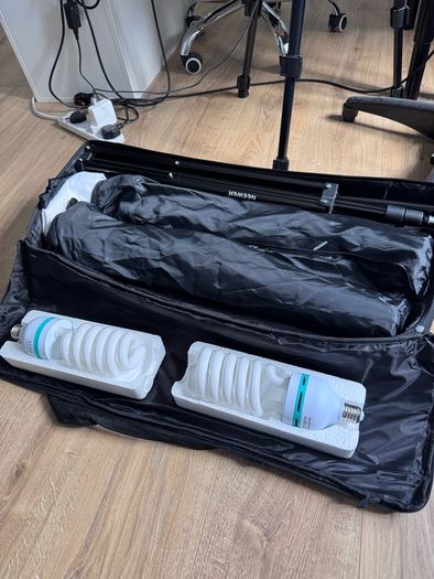 Neewer Softbox Photography Lighting Kit Complete with 2 Lights & Stands