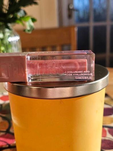 Maybelline Plumping Lip Gloss / 5.4ml / NEW