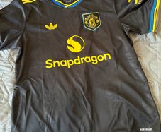 Man Utd 25/26 Third Shirt - Large Fan Version