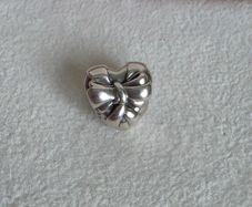 Pandora heart bow, charm perfect condition fully hallmarked