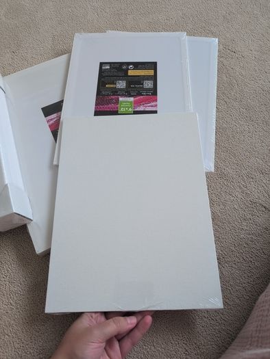 Bundle of canvas, white, arteza and crelando