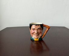 Character face mug