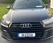 Audi Q7 Black Edition 7 Seats - 2018