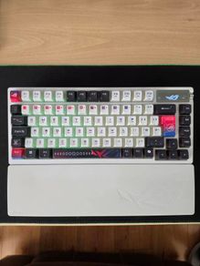 Asus rog Azoth X brand new