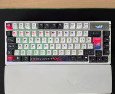 Asus rog Azoth X brand new