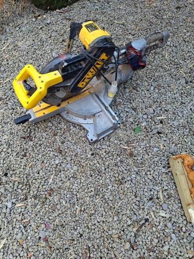 Dewalt saw