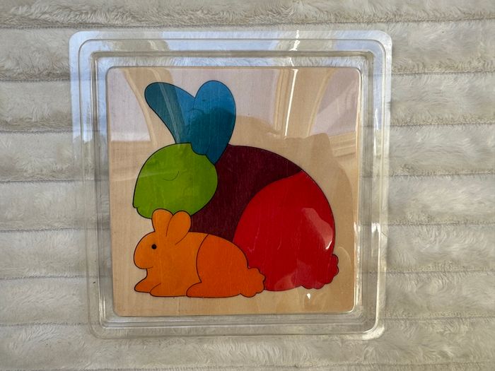 George Luck Puzzle Hape Rabbit 7pcs new Damaged Box Please see photos